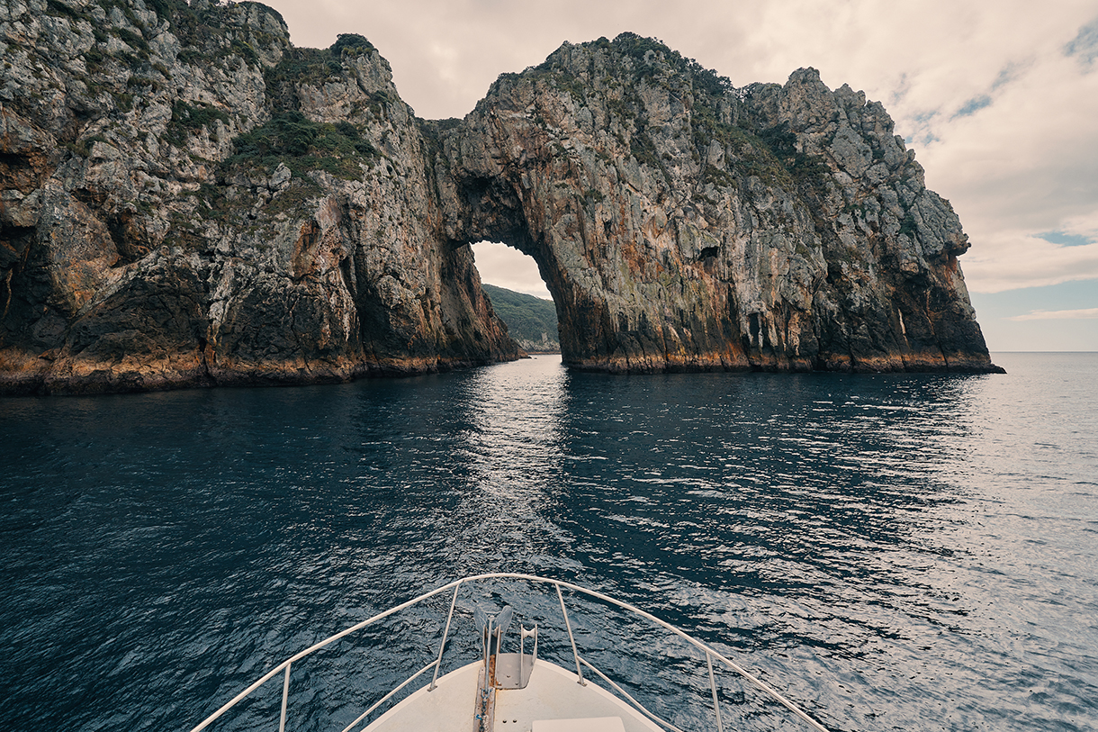 Boat ride to remote diving spot